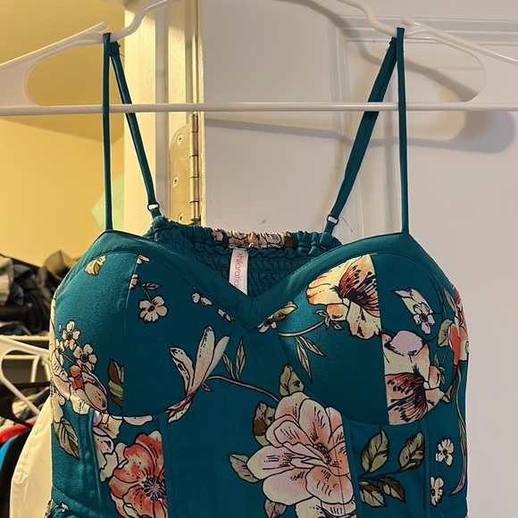 {Xhileration} Floral Spring/Summer Dress - Picture 2 of 6